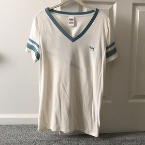Victoria’s Secret PINK, t-shirt